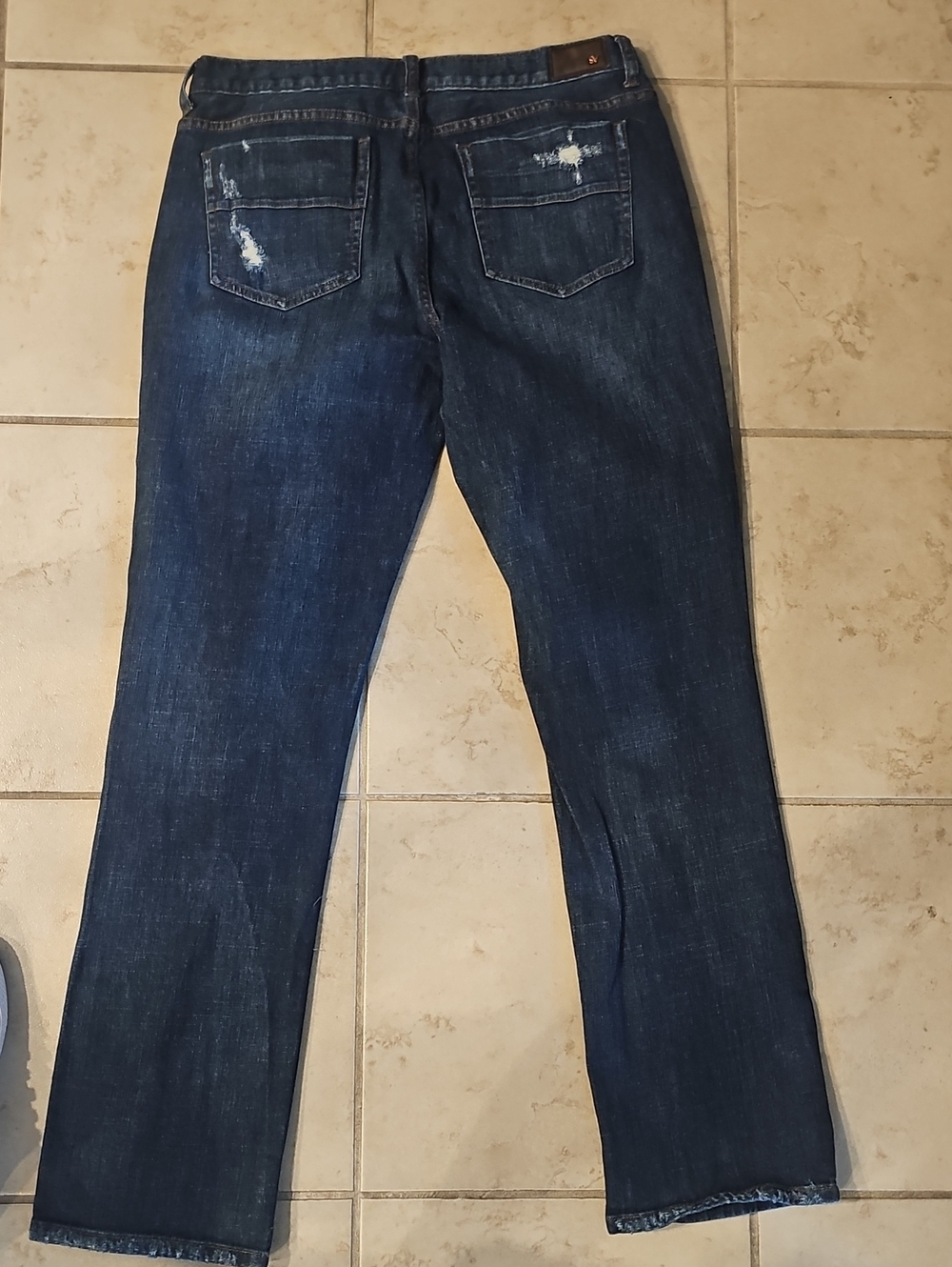 Vera Wang Women Dark Blue Denim Jeans with Contrast Stitching - Picture 4 of 9